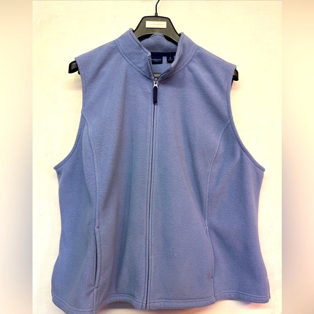 Woman’s size 3X westbound woman zip up light blue vest